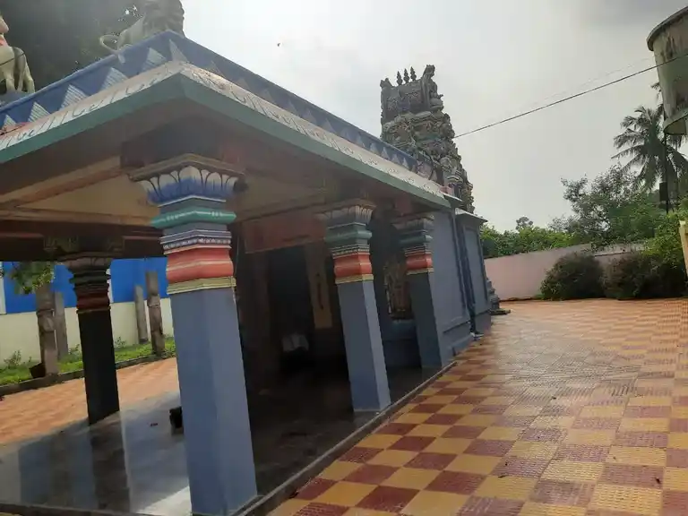 Arulmigu Gramadevathai Ellaiamman Temple, End Of The Village, Vazuthampedu - 601201 அருள்மிகு கிராமதேவதை எல்லையம்மன் திருக்கோயில், End Of The Village, Vazuthampedu - 601201, Tiruvallur - Ancient Temple Architecture and History Image 2