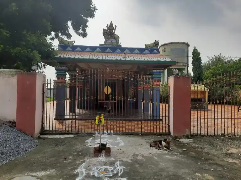 Arulmigu Gramadevathai Ellaiamman Temple, End Of The Village, Vazuthampedu - 601201 அருள்மிகு கிராமதேவதை எல்லையம்மன் திருக்கோயில், End Of The Village, Vazuthampedu - 601201, Tiruvallur - Ancient Temple Architecture and History Image 3