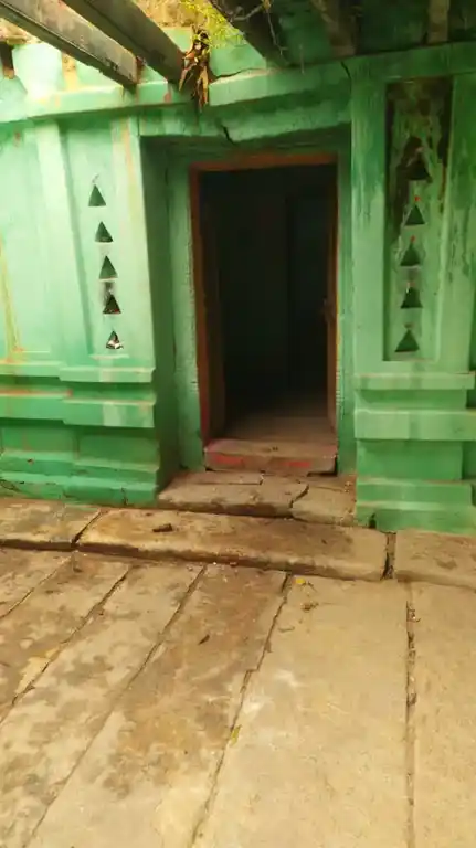 Arulmigu Gramadevathai Kummathamman Temple, Velagapuram - 602001 அருள்மிகு கிராமதேவதை கொம்மாத்தம்மன் திருக்கோயில், வெளகபுரம், வேலகாபுரம் - 602001, Tiruvallur - Ancient Temple Architecture and History Image 3