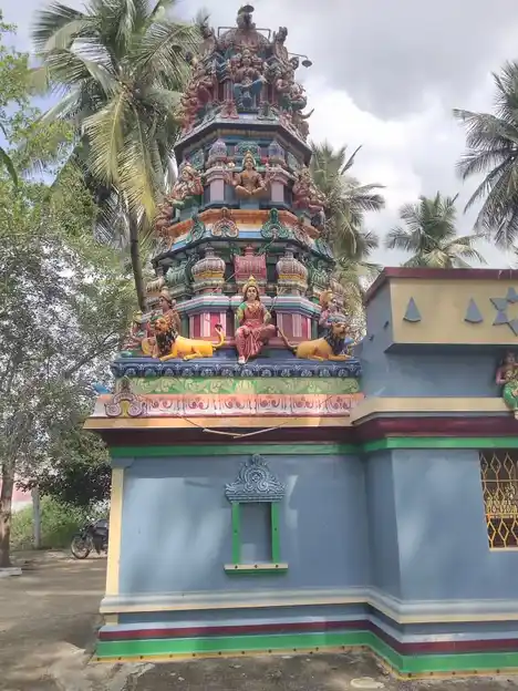 Arulmigu Gramadevathai Ponniamman Temple, Alankuppam - 635814 அருள்மிகு பொன்னியம்மன் திருக்கோயில், ஆலங்குப்பம் - 635814, Thirupathur - Ancient Temple Architecture and History Image 2