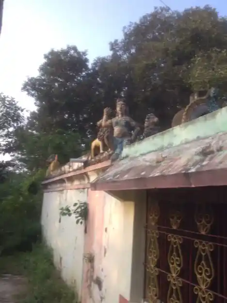 Arulmigu Gramadevathai Ponniamman Temple, Koil Land, Maruthavallipuram - 631209 அருள்மிகு கிராமதேவதை பொன்னியம்மன் திருக்கோயில், Koil Land, Maruthavallipuram - 631209, Tiruvallur - Ancient Temple Architecture and History Image 3