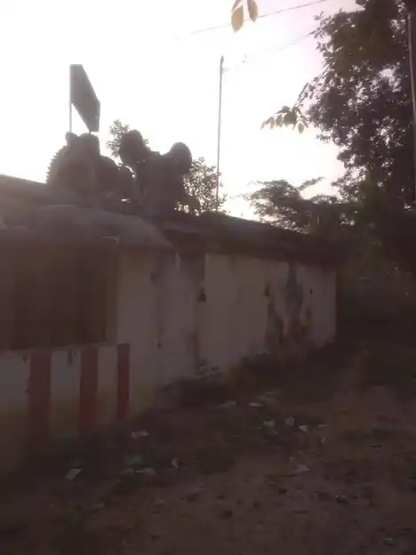 Arulmigu Gramadevathai Ponniamman Temple, Koil Land, Maruthavallipuram - 631209 அருள்மிகு கிராமதேவதை பொன்னியம்மன் திருக்கோயில், Koil Land, Maruthavallipuram - 631209, Tiruvallur - Ancient Temple Architecture and History Image 5