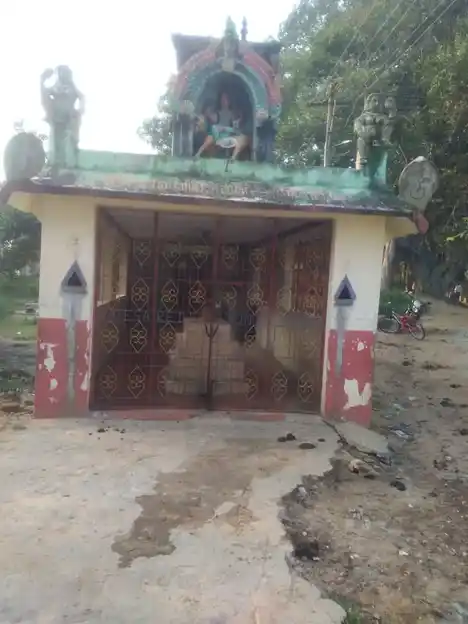 Arulmigu Gramadevathai Ponniamman Temple, Koil Land, Maruthavallipuram - 631209 அருள்மிகு கிராமதேவதை பொன்னியம்மன் திருக்கோயில், Koil Land, Maruthavallipuram - 631209, Tiruvallur - Ancient Temple Architecture and History Image 6