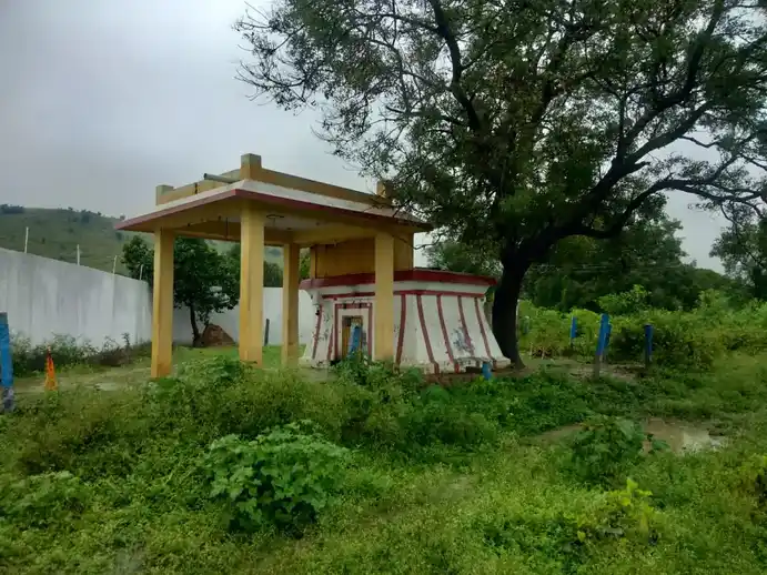 Arulmigu Gramathevathaiamman Temple, Mel Vizharam - 632509 அருள்மிகு கிராம தேவதையம்மன் திருக்கோயில், மேல்விஷாரம் - 632509, Ranipet - Ancient Temple Architecture and History Image 4