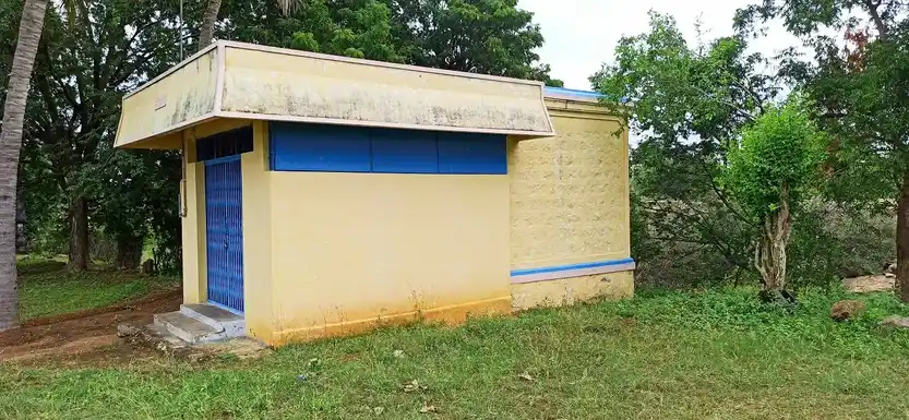 Arulmigu Gugainathasamy Temple, Sunnampukattuvalasu, Moolanur - 638106 அருள்மிகு குகைநாதசுவாமி திருக்கோயில், சுண்ணாம்புக்கட்டுவலசு, மூலனுார் - 638106, Tiruppur - Ancient Temple Architecture and History Image 3