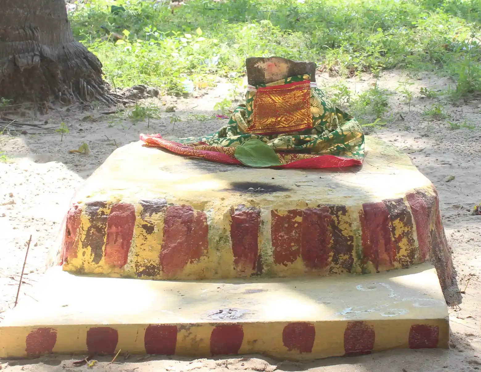 Arulmigu Gunthukal Muniyasamy Temple, Pamban, - 623521 Arulmigu Gunthukal Muniyasamy Temple, Pamban, - 623521, Ramanathapuram - Ancient Temple Architecture and History Image 2
