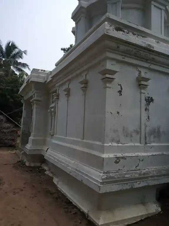 Arulmigu Gurumani Vinayakar Temple, Kodikalkuppam - 607001 Arulmigu Gurumani Vinayakar Temple, Kodikalkuppam - 607001, Cuddalore - Ancient Temple Architecture and History Image 4