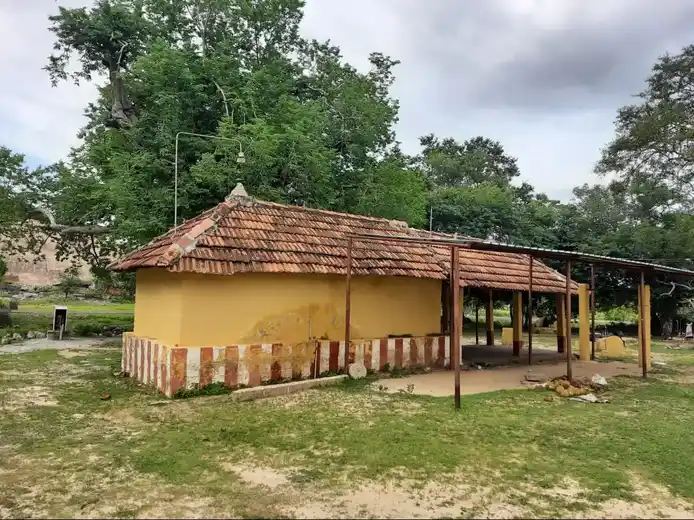 Arulmigu Gurunaathaswamy Temple, T. Malampatti - 622401