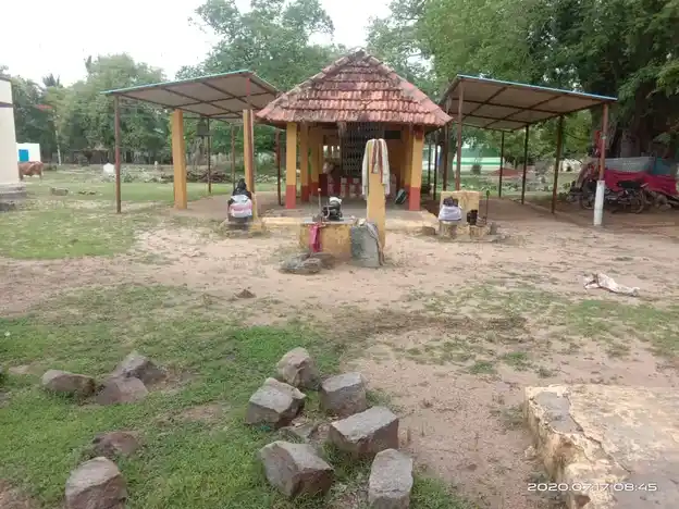 Arulmigu Gurunaathaswamy Temple, T. Malampatti - 622401 அருள்மிகு குருநாதசுவாமி திருக்கோயில், T. Malampatti - 622401, Pudukkottai - Ancient Temple Architecture and History Image 9