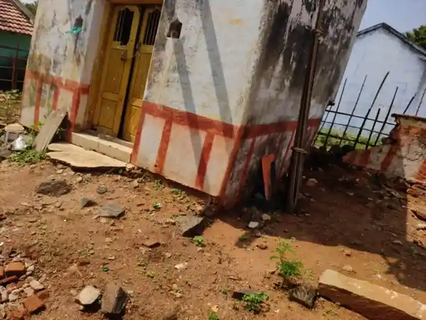 Arulmigu Gurunatha Swamy Madam, Reddiapatti - 624202 அருள்மிகு குரநாதசாமி மடம், Reddiapatti - 624202, Dindigul - Ancient Temple Architecture and History Image 2