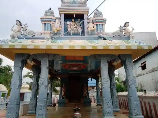 Arulmigu Gurunathasamy Temple, Chathirapatti - 625014 அருள்மிகு குருநாதசுவாமி திருக்கோயில், Chathirapatti - 625014, Madurai - Ancient Temple Architecture and History Image 2