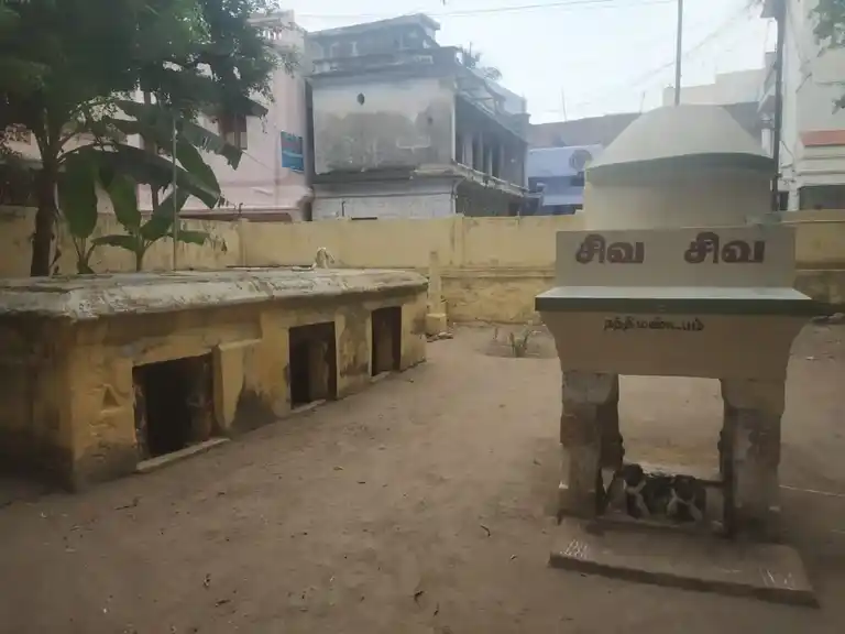 Arulmigu Gurunathasamy Temple, Peraiyur - 625703 Arulmigu Gurunathasamy Temple, Peraiyur - 625703, Madurai - Ancient Temple Architecture and History Image 3