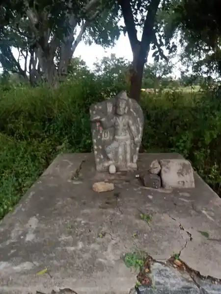 Arulmigu Hanumantharaya Swamy Temple, Near Pennagaram Eb Office, Kadamadai - 636810 அருள்மிகு அனுமந்தராயசாமி திருக்கோயில், Near Pennagaram Eb Office, Kadamadai - 636810, Dharmapuri - Ancient Temple Architecture and History Image 4