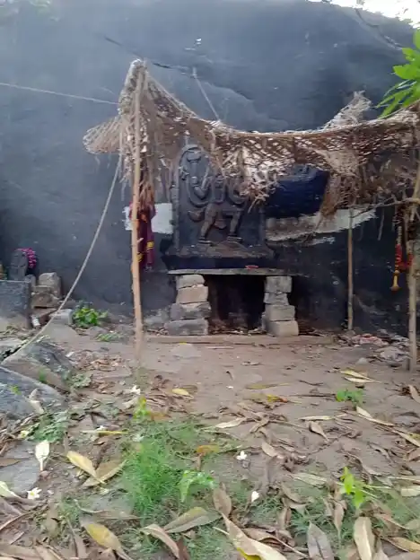 Arulmigu Hanumantharayaswamy Temple, Gumbarahalli - 635123 அருள்மிகு அனுமந்தராயசாமி திருக்கோயில், Gumbarahalli - 635123, Dharmapuri - Ancient Temple Architecture and History Image 4