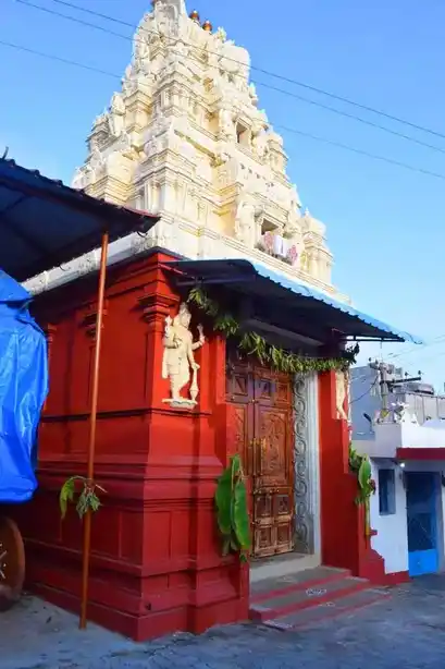 Arulmigu Hanumantharayaswamy Temple, Zuzuvadi - 635126 அருள்மிகு அனுமந்தராயசாமி திருக்கோயில், Zuzuvadi - 635126, Krishnagiri - Ancient Temple Architecture and History Image 3