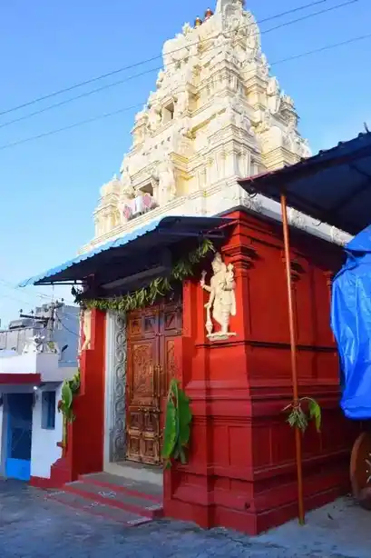 Arulmigu Hanumantharayaswamy Temple, Zuzuvadi - 635126 அருள்மிகு அனுமந்தராயசாமி திருக்கோயில், Zuzuvadi - 635126, Krishnagiri - Ancient Temple Architecture and History Image 4