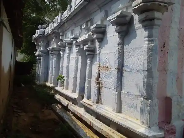 Arulmigu Harichakkaramoorthiperumal Temple, Veerachozhan - 626612 Arulmigu Harichakkaramoorthiperumal Temple, Veerachozhan, Veerachozhan - 626612, Virudhunagar - Ancient Temple Architecture and History Image 3