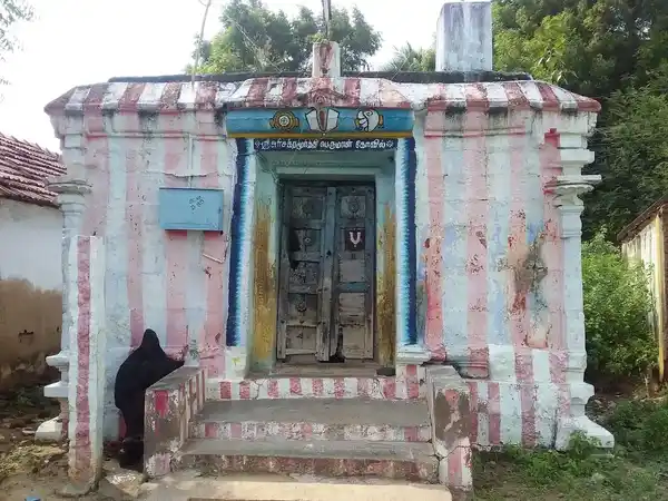 Arulmigu Harichakkaramoorthiperumal Temple, Veerachozhan - 626612 Arulmigu Harichakkaramoorthiperumal Temple, Veerachozhan, Veerachozhan - 626612, Virudhunagar - Ancient Temple Architecture and History Image 4