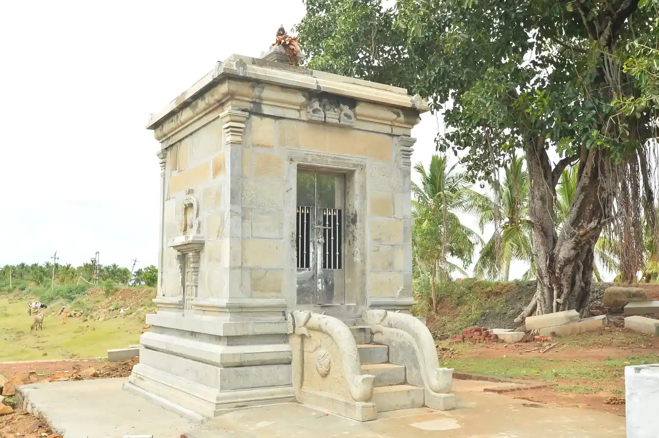 Arulmigu Harihara Puthira Sastha Temple, Mathavakurichi - 627201 அருள்மிகு ஸ்ரீ ஹரிஹர புத்திர சாஸ்தா திருக்கோயில், Mathavakurichi - 627201, Tirunelveli - Ancient Temple Architecture and History Image 3