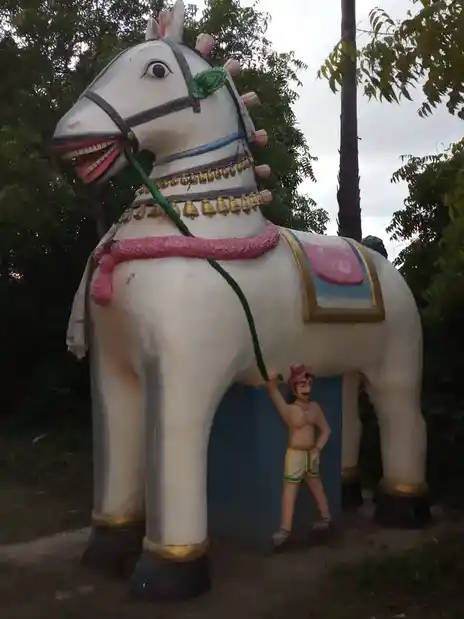 Arulmigu Hariharaputhira Ayyanar Temple, Alapakkam - 607003 அருள்மிகு ஹரிஹரபுத்திர அய்னார் திருக்கோயில்,  - 607003, Cuddalore - Ancient Temple Architecture and History Image 2