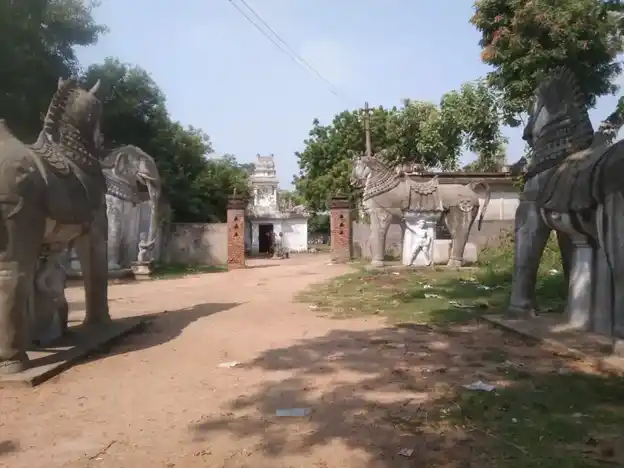 Arulmigu Hariharapuththira Iyyanar Temple, Periyapattu - 607204 அருள்மிகு அரிகரபுத்திர அய்யனார் திருக்கோயில், பெரியபட்டு - 607204, Kallakurichi - Ancient Temple Architecture and History Image 6