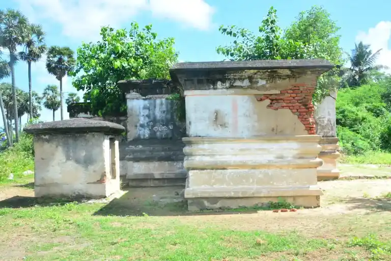 Arulmigu Harikrishna Perumal Temple, Vanjivakkam - 601204 அருள்மிகு அகத்தீஸ்வரர் திருக்கோயில், வஞ்சிவாக்கம் - 601204, Tiruvallur - Ancient Temple Architecture and History Image 4
