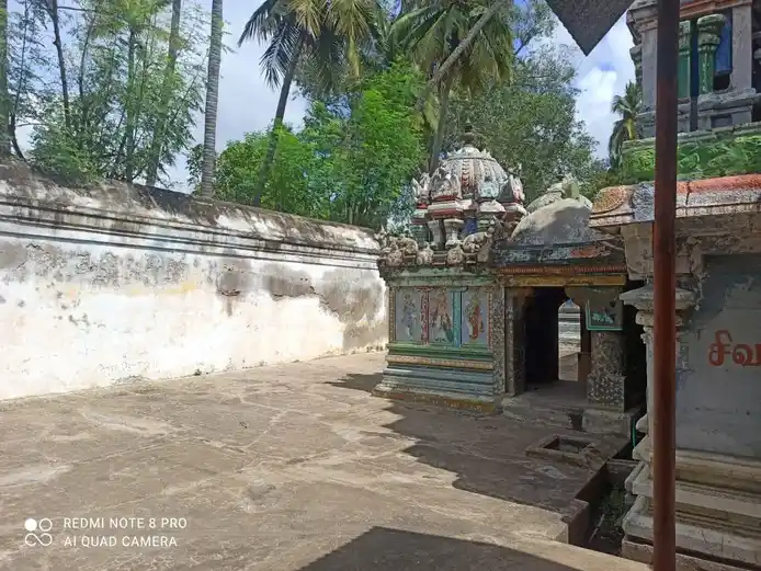 Arulmigu Hariperameswarar Temple, Nadukaveri, Nadukaveri - 613101 அருள்மிகு ஹரிபிர்மேசுவரர் திருக்கோயில், நடுக்காவேரி, நடுக்காவேரி - 613101, Thanjavur - Ancient Temple Architecture and History Image 2