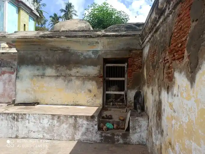 Arulmigu Hariperameswarar Temple, Nadukaveri, Nadukaveri - 613101 அருள்மிகு ஹரிபிர்மேசுவரர் திருக்கோயில், நடுக்காவேரி, நடுக்காவேரி - 613101, Thanjavur - Ancient Temple Architecture and History Image 5