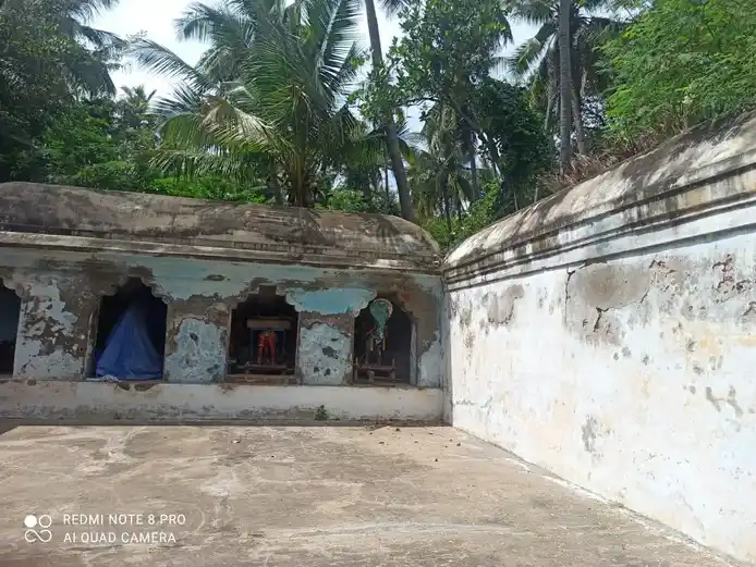 Arulmigu Hariperameswarar Temple, Nadukaveri, Nadukaveri - 613101 அருள்மிகு ஹரிபிர்மேசுவரர் திருக்கோயில், நடுக்காவேரி, நடுக்காவேரி - 613101, Thanjavur - Ancient Temple Architecture and History Image 7