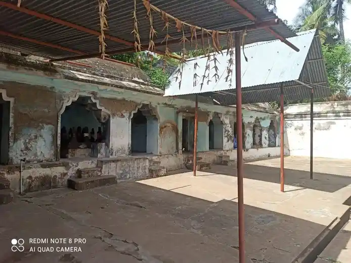 Arulmigu Hariperameswarar Temple, Nadukaveri, Nadukaveri - 613101 அருள்மிகு ஹரிபிர்மேசுவரர் திருக்கோயில், நடுக்காவேரி, நடுக்காவேரி - 613101, Thanjavur - Ancient Temple Architecture and History Image 8