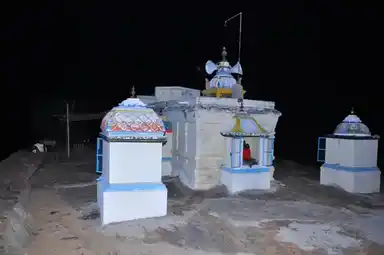 Arulmigu Harivatharaja Perumal Temple, Malayandipattanam, Madathukkulam - 642114 அருள்மிகு கரிவரதராஜப்பெருமாள் திருக்கோயில், Malayandipattanam, Madathukkulam - 642114, Tiruppur - Ancient Temple Architecture and History Image 3