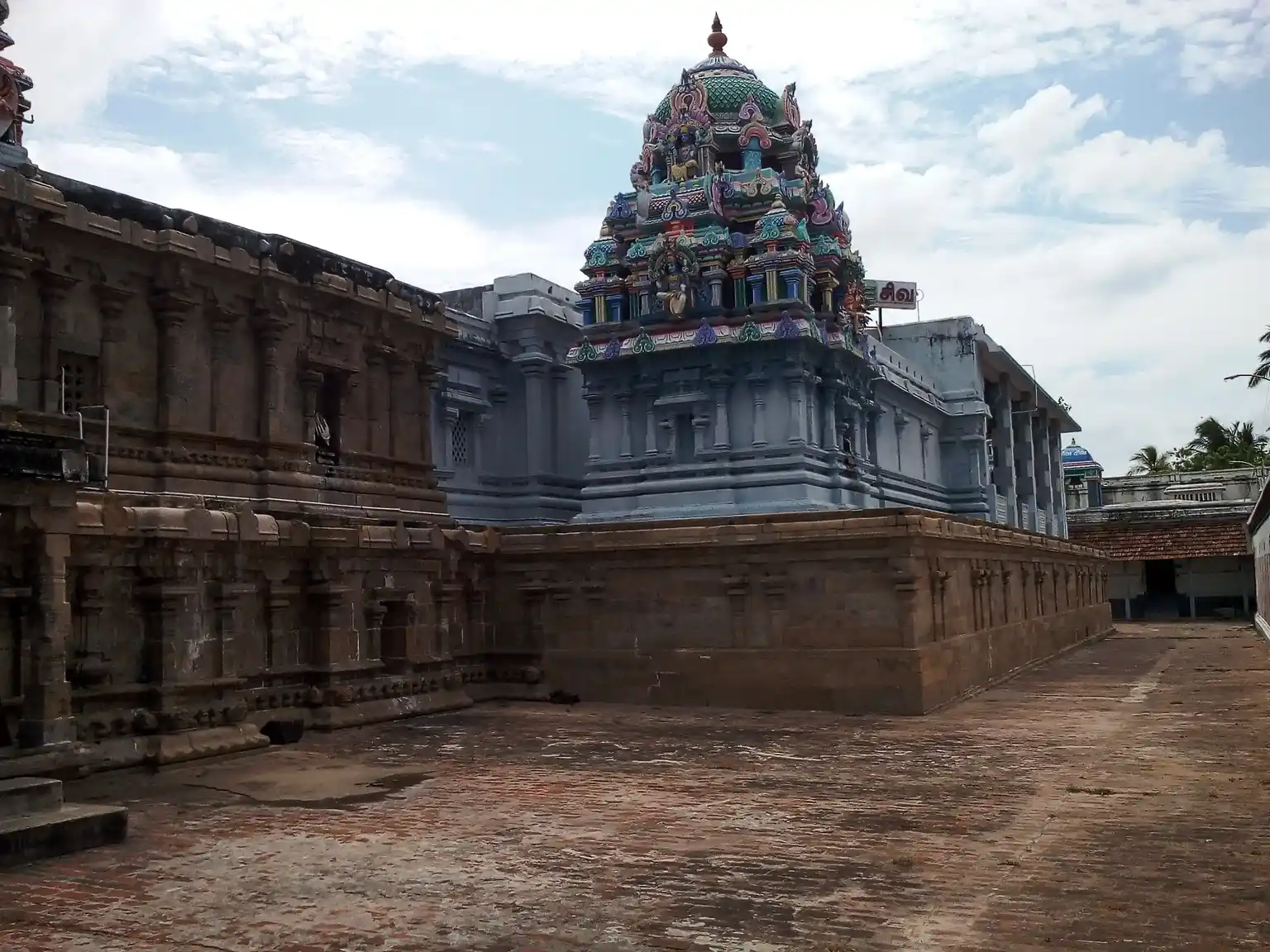 Arulmigu Hiruthayakamalanathar Temple, Valivalam, Valivalam - 610207 அருள்மிகு இருதயகமலநாத சுவாமி திருக்கோயில், வலிவலம், வலிவலம் - 610207, Nagapattinam - Ancient Temple Architecture and History Image 4