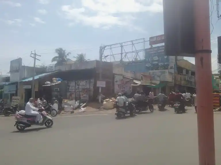 Arulmigu Idumban Temple, Near Bus Stand, Tiruvannamalai - 606601 அருள்மிகு இடும்பன் திருக்கோயில், பேருந்து நிலையம் அருகில், திருவண்ணாமலை - 606601, Tiruvannamalai - Ancient Temple Architecture and History Image 3