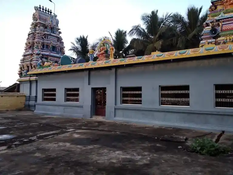 Arulmigu Ilangkaliamman Temple, Ilupainatham - 636116 அருள்மிகு இளங்காளியம்மன் திருக்கோயில், Ilupainatham - 636116, Salem - Ancient Temple Architecture and History Image 4