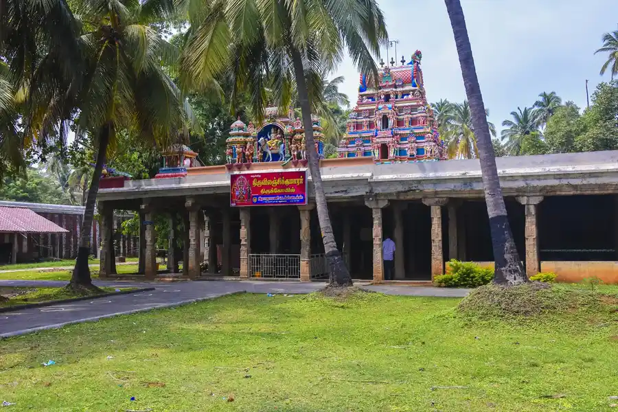Arulmigu Ilanji Kumarar Thirukoil, Courtallam Road, Ilanji - 627805 அருள்மிகு இலஞ்சிக்குமாரர் திருக்கோயில், குற்றாலம் சாலை, இலஞ்சி - 627805, Tenkasi - Ancient Temple Architecture and History Image 4