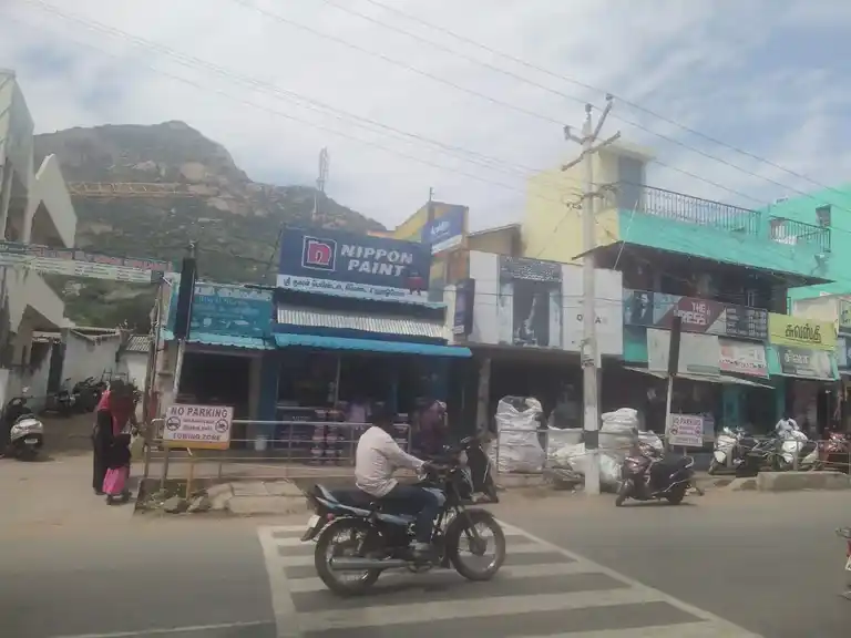 Arulmigu Ilayanar Temple, Near Bus Stand, Tiruvannamalai - 606601 அருள்மிகு இளையனார் திருக்கோயில், பேருந்து நிலையம் அருகில், திருவண்ணாமலை - 606601, Tiruvannamalai - Ancient Temple Architecture and History Image 3