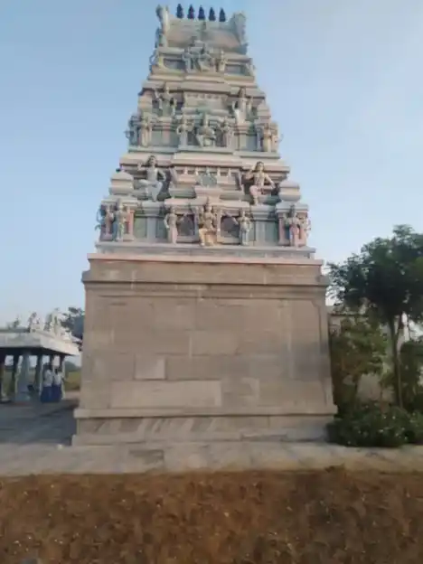 Arulmigu Illayathamman Temple, Sandhanapatti - 621010 Arulmigu Illayathamman Temple, Sandhanapatti - 621010, Thiruchirappalli - Ancient Temple Architecture and History Image 6