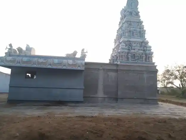 Arulmigu Illayathamman Temple, Sandhanapatti - 621010 Arulmigu Illayathamman Temple, Sandhanapatti - 621010, Thiruchirappalli - Ancient Temple Architecture and History Image 7