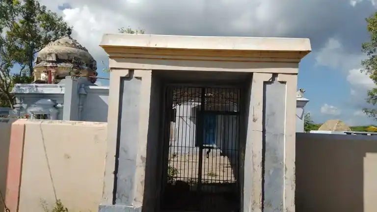 Arulmigu Indiranethra Pratheeswarar Temple, Vilankudi - 612202 Arulmigu Indiranethra Pratheeswarar Temple, Vilankudi - 612202, Thanjavur - Ancient Temple Architecture and History Image 4