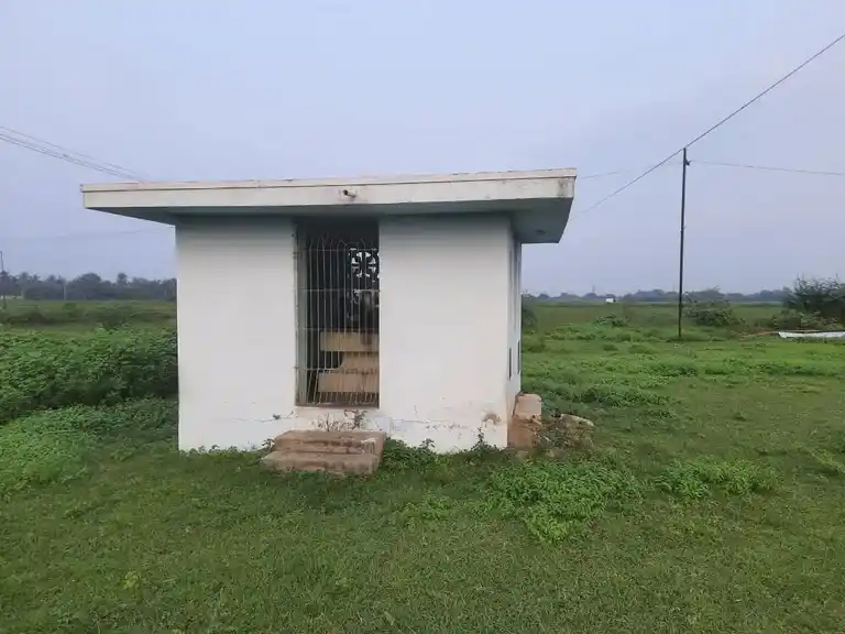 Arulmigu Indiraswarar Temple, Near Bus Stand, Angadu - 601204 Arulmigu Indiraswarar Temple, Near Bus Stand, Angadu - 601204, Tiruvallur - Ancient Temple Architecture and History Image 2