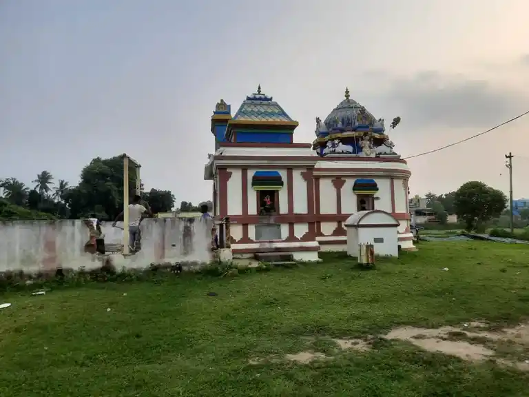 Arulmigu Indiraswarar Temple, Near Bus Stand, Angadu - 601204 Arulmigu Indiraswarar Temple, Near Bus Stand, Angadu - 601204, Tiruvallur - Ancient Temple Architecture and History Image 3