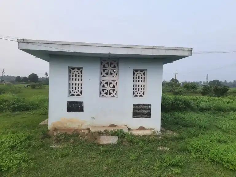 Arulmigu Indiraswarar Temple, Near Bus Stand, Angadu - 601204 Arulmigu Indiraswarar Temple, Near Bus Stand, Angadu - 601204, Tiruvallur - Ancient Temple Architecture and History Image 6