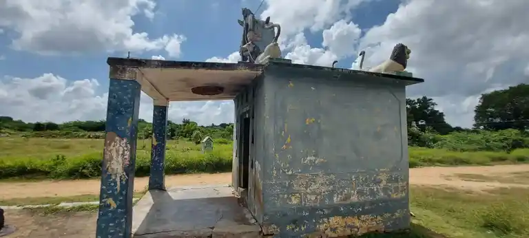 Arulmigu Inneeswarar Chelliyamman an Maariyamman and Thanthoniyamman andPillaiyar Temple, Thuraiperumpakkam - 631001 அருள்மிகு ஐனிஸ்வரர் செல்லியம்மன் மாரியம்மன் தாந்தோனியம்மன் பிள்ளையார் பத்ரகாளியம்மன் திருக்கோயில், துரைப்பெரும்பாக்கம் - 631001, Ranipet - Ancient Temple Architecture and History Image 6