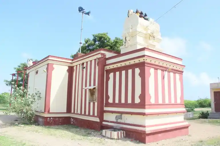 Arulmigu Inoor Nangaiamman Temple, Kayalpattanam North - 628204 அருள்மிகு ஐநூற்றுநங்கையம்மன் திருக்கோயில், Kayalpattanam North - 628204, Thoothukudi - Ancient Temple Architecture and History Image 3