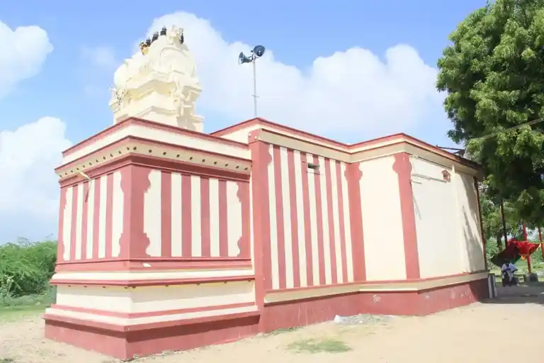 Arulmigu Inoor Nangaiamman Temple, Kayalpattanam North - 628204 அருள்மிகு ஐநூற்றுநங்கையம்மன் திருக்கோயில், Kayalpattanam North - 628204, Thoothukudi - Ancient Temple Architecture and History Image 4