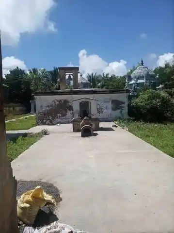 Arulmigu Iravatheswarar Temple, Perunthotam, Perunthotam - 609106 அருள்மிகு ஐராவதீஸ்வரர் திருக்கோயில், Perunthotam, Perunthotam - 609106, Mayiladuthurai - Ancient Temple Architecture and History Image 3