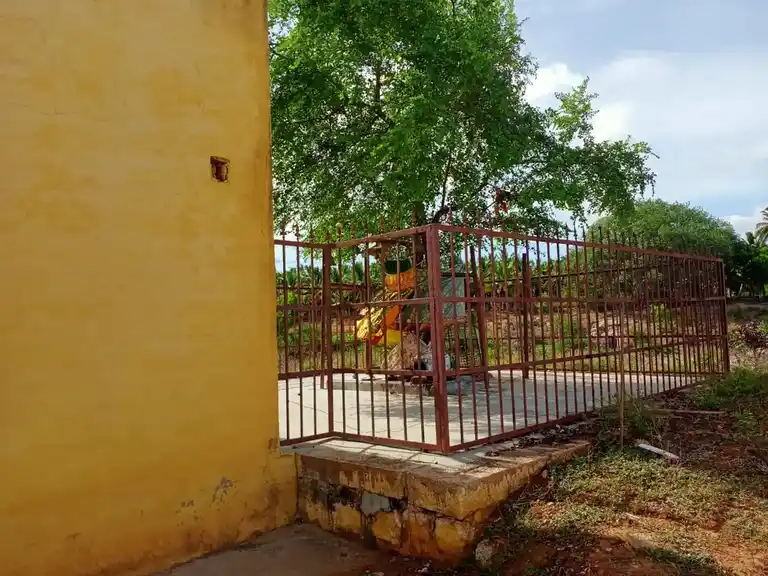 Arulmigu Irulappa Swamy Temple, Sivagnanapuram - 624219 அருள்மிகு இருளப்பசாமி திருக்கோயில், Sivagnanapuram - 624219, Dindigul - Ancient Temple Architecture and History Image 3