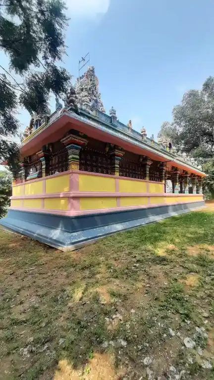 Arulmigu Irulappasamy Temple, Peraiyoor - 623708 அருள்மிகு இருளப்பசாமி திருக்கோயில், Peraiyoor - 623708, Ramanathapuram - Ancient Temple Architecture and History Image 5