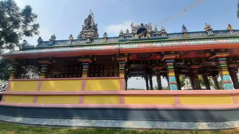 Arulmigu Irulappasamy Temple, Peraiyoor - 623708 அருள்மிகு இருளப்பசாமி திருக்கோயில், Peraiyoor - 623708, Ramanathapuram - Ancient Temple Architecture and History Image 6