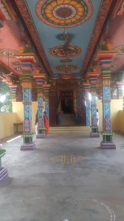 Arulmigu Irulappasamy Temple, Peraiyoor - 623708 அருள்மிகு இருளப்பசாமி திருக்கோயில், Peraiyoor - 623708, Ramanathapuram - Ancient Temple Architecture and History Image 7